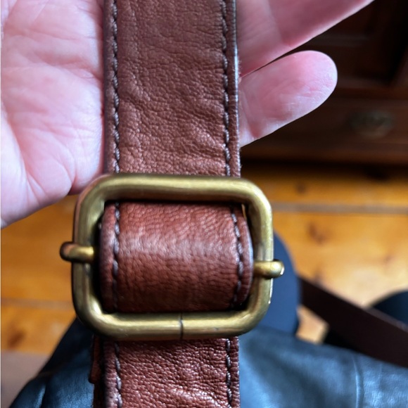 Vintage Fossil Black Leather Crossbody Bag - Picture 6 of 8